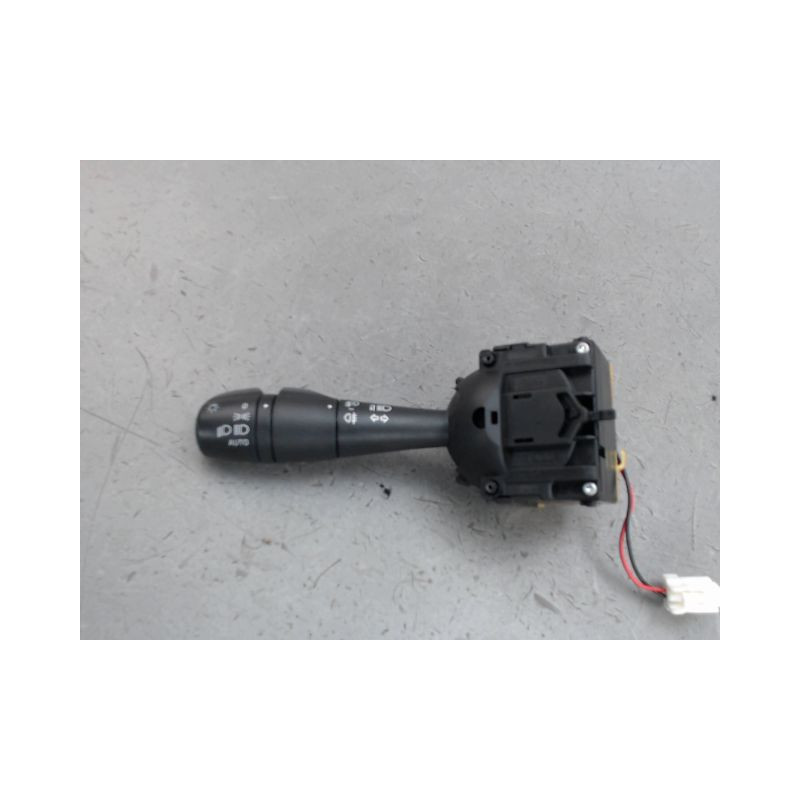 COMMANDE CLIGNOTANT RENAULT CAPTUR