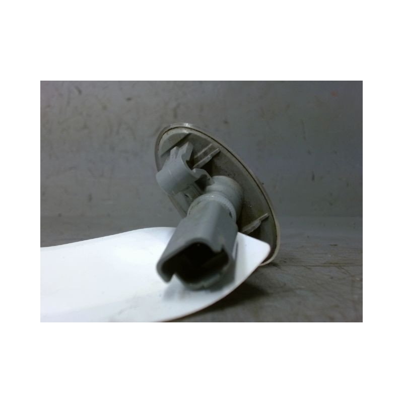 REPETITEUR AILE DROIT CITROEN BERLINGO