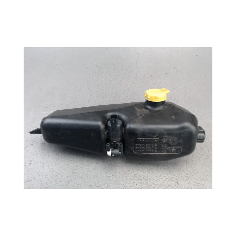 RESERVOIR LAVE-GLACE AVANT DACIA SANDERO