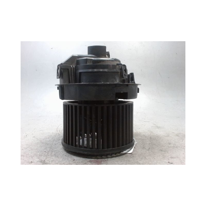 MOTEUR VENTILATEUR CHAUFFAGE TOYOTA AYGO
