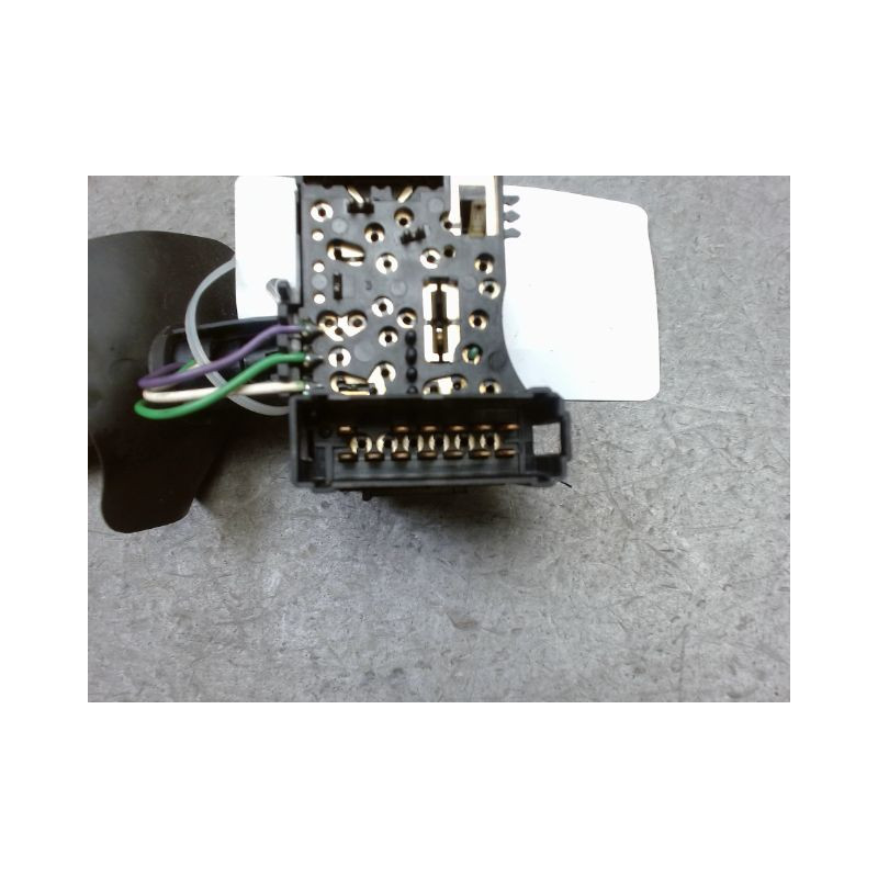 COMMANDE ECLAIRAGE RENAULT CLIO