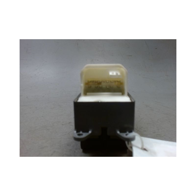 COMMANDE LEVE-GLACE PORTE AVG TOYOTA AURIS 2007-
