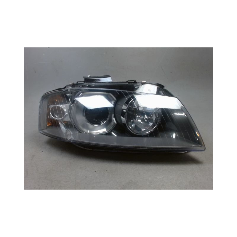 PHARE DROIT AUDI A3 2003-