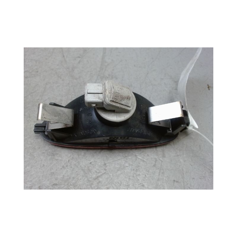 FEU BROUILLARD CENTRAL ARRIERE PEUGEOT 206 5P