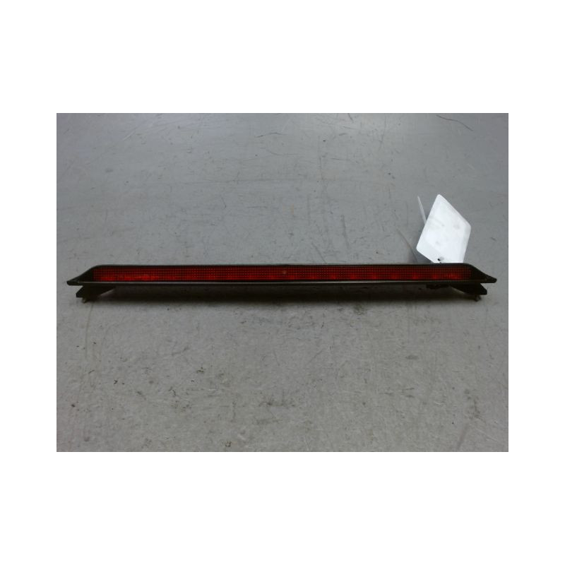 FEUX STOP SUPPLEMENTAIRE VOLKSWAGEN GOLF IV 98-2004