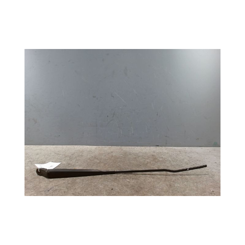 BRAS ESSUIE-GLACE AVANT DROIT RENAULT KANGOO EXPRESS 2008-