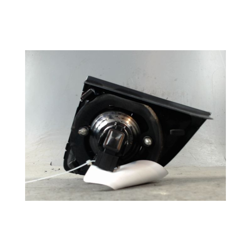FEU ARRIERE INTERIEUR DROIT VOLKSWAGEN GOLF V PLUS 2005-