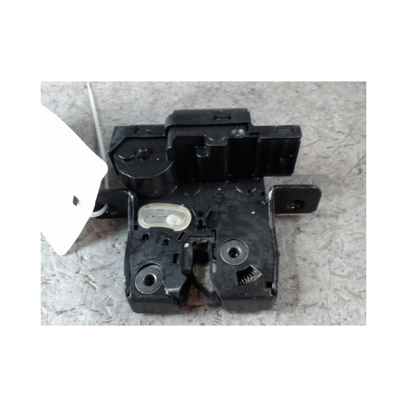 SERRURE HAYON  NISSAN QHASQAI 2007-