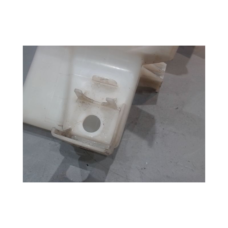 RESERVOIR LAVE-GLACE AVANT KIA RIO