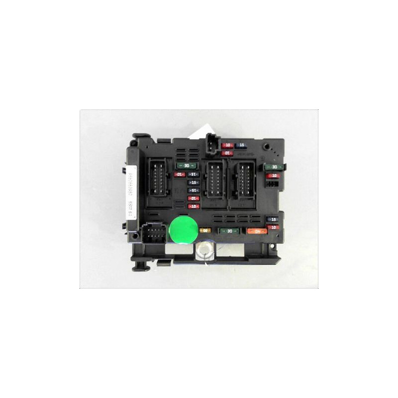 BOITE A FUSIBLES PEUGEOT 206 98-09