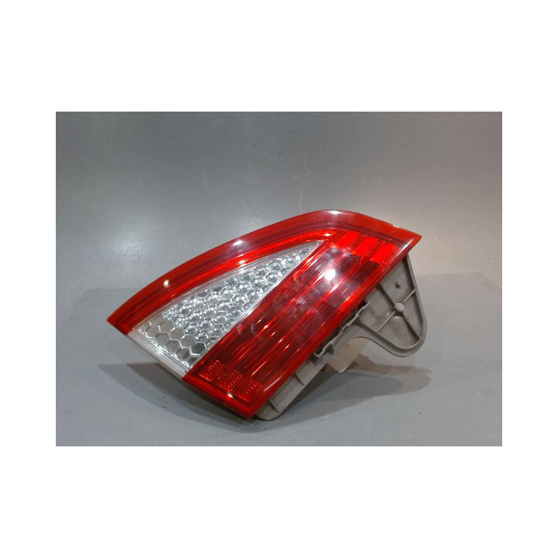 FEU ARRIERE INTERIEUR GAUCHE FORD MONDEO