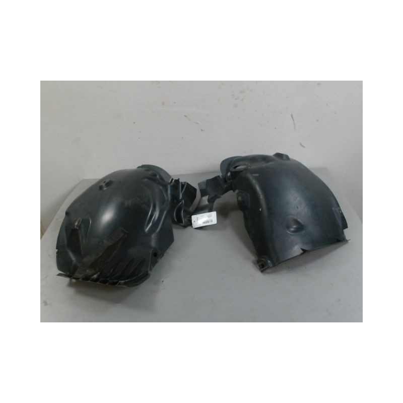 PARE-BOUE AVANT GAUCHE RENAULT MEGANE