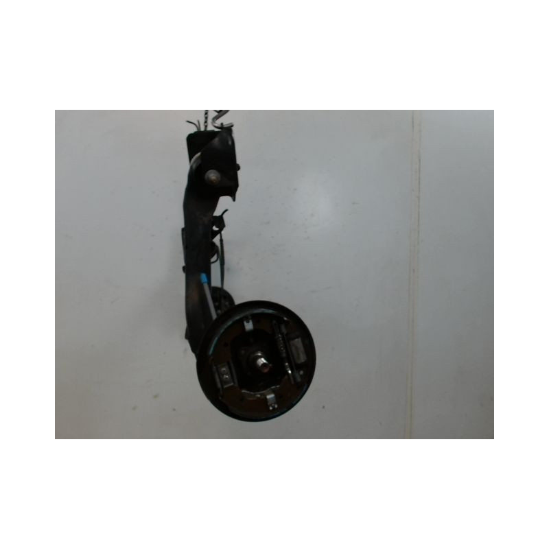 TRAIN ARRIERE RENAULT CLIO
