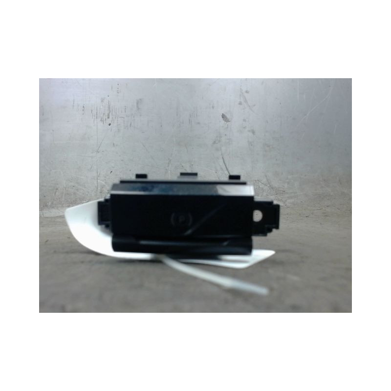 INTERIEUR COMMANDE FREIN A MAIN CITROEN C4