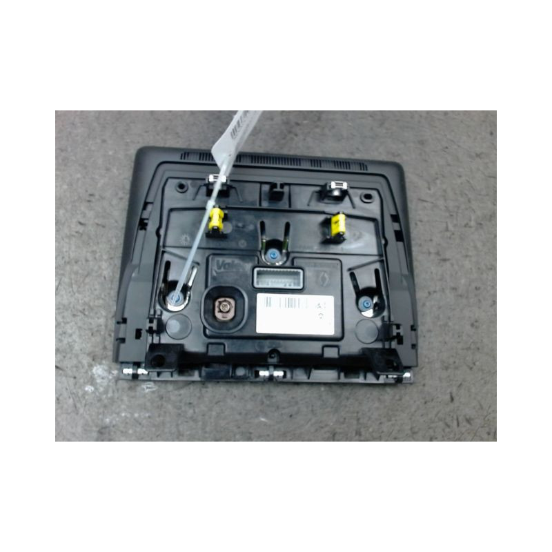 ECRAN GPS RENAULT CLIO