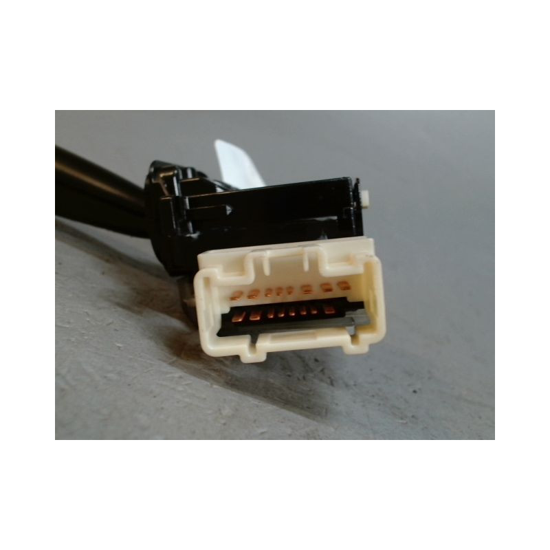 COMMANDE CLIGNOTANT TOYOTA AVENSIS -2000