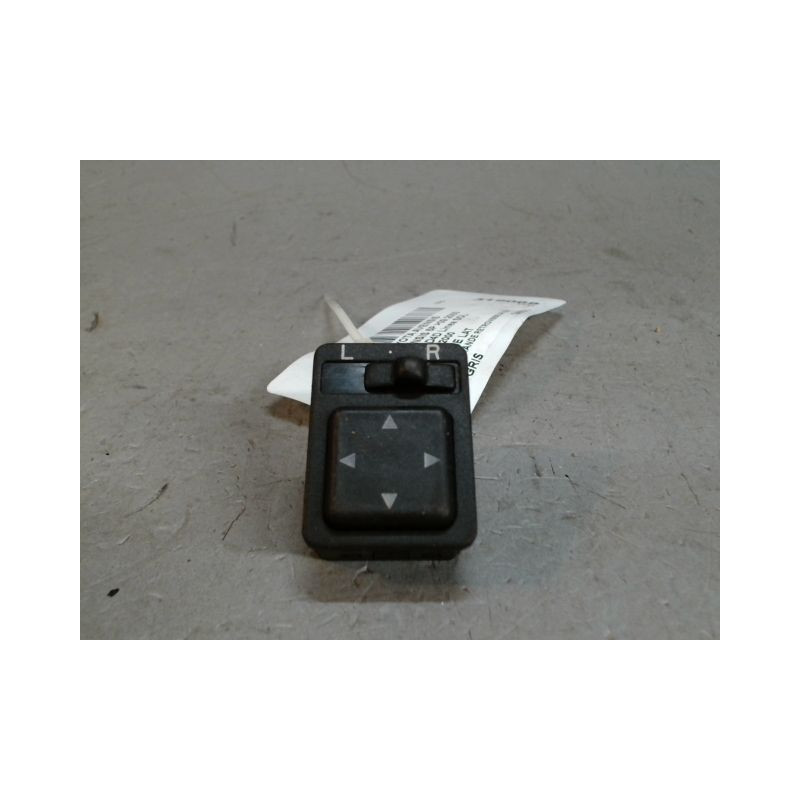 COMMANDE RETROVISSEUR EXTERIEUR ELECTRIQUE TOYOTA AVENSIS -2000
