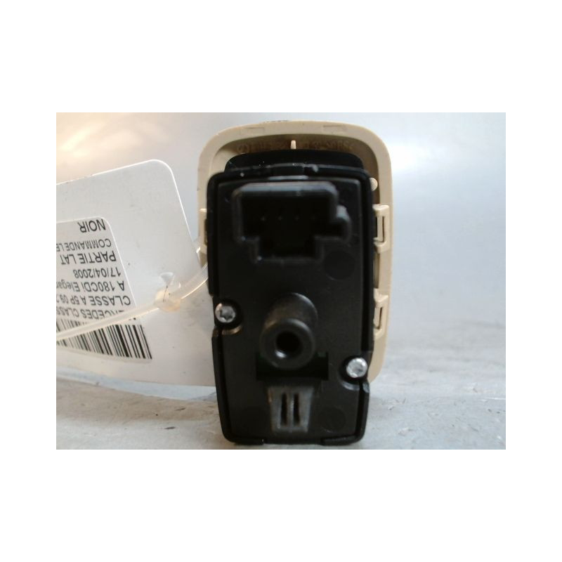 COMMANDE LEVE-GLACE PORTE ARG MERCEDES CLASSE A 2004-