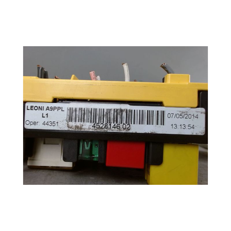PLATINE FUSIBLE AVANT PEUGEOT 208