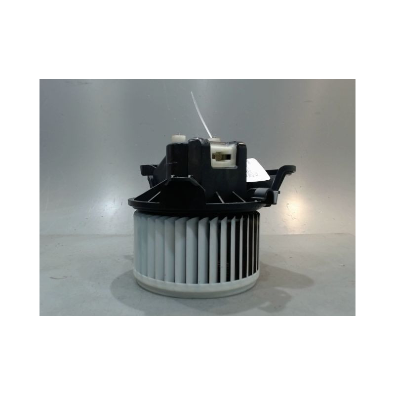 MOTEUR VENTILATEUR CHAUFFAGE OPEL CORSA