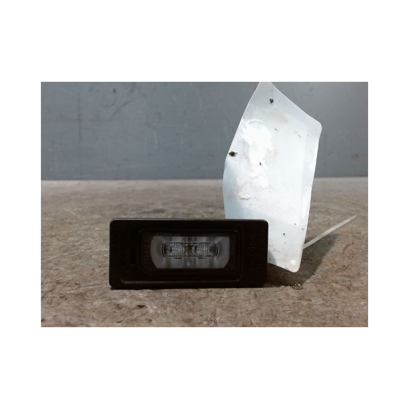 ECLAIREUR PLAQUE DE POLICE GAUCHE AUDI A3 SPORTBACK