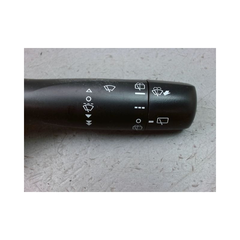 COMMANDE ESSUIE GLACE TOYOTA YARIS 2005-