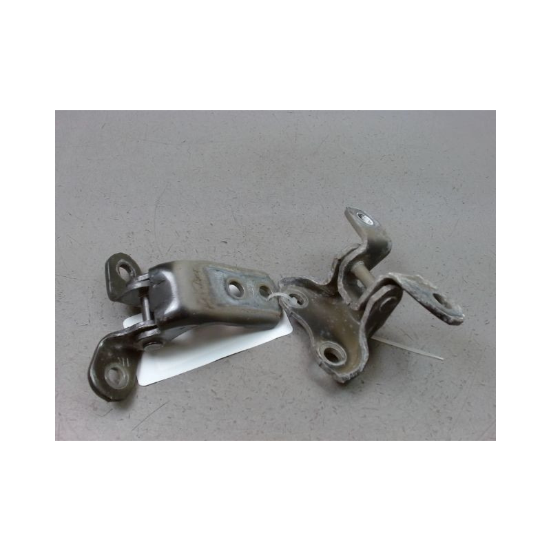 CHARNIÈRE PORTE AVD TOYOTA YARIS 2005-