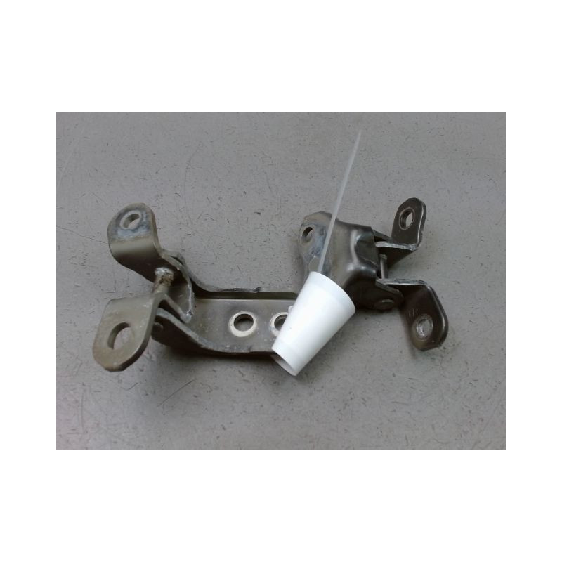 CHARNIÈRE PORTE AVD TOYOTA YARIS 2005-