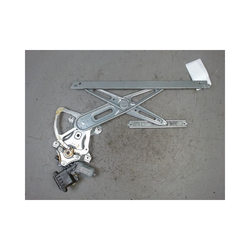 MECANISME+MOTEUR LEVE-GLACE AVANT DROIT TOYOTA AURIS