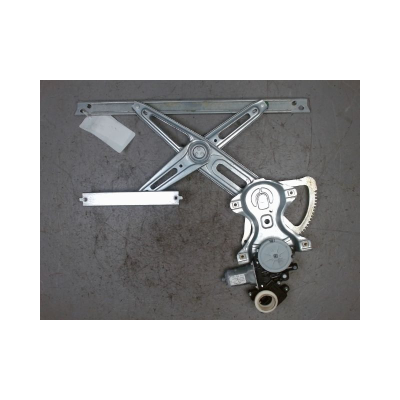 MECANISME+MOTEUR LEVE-GLACE AVANT DROIT TOYOTA AURIS