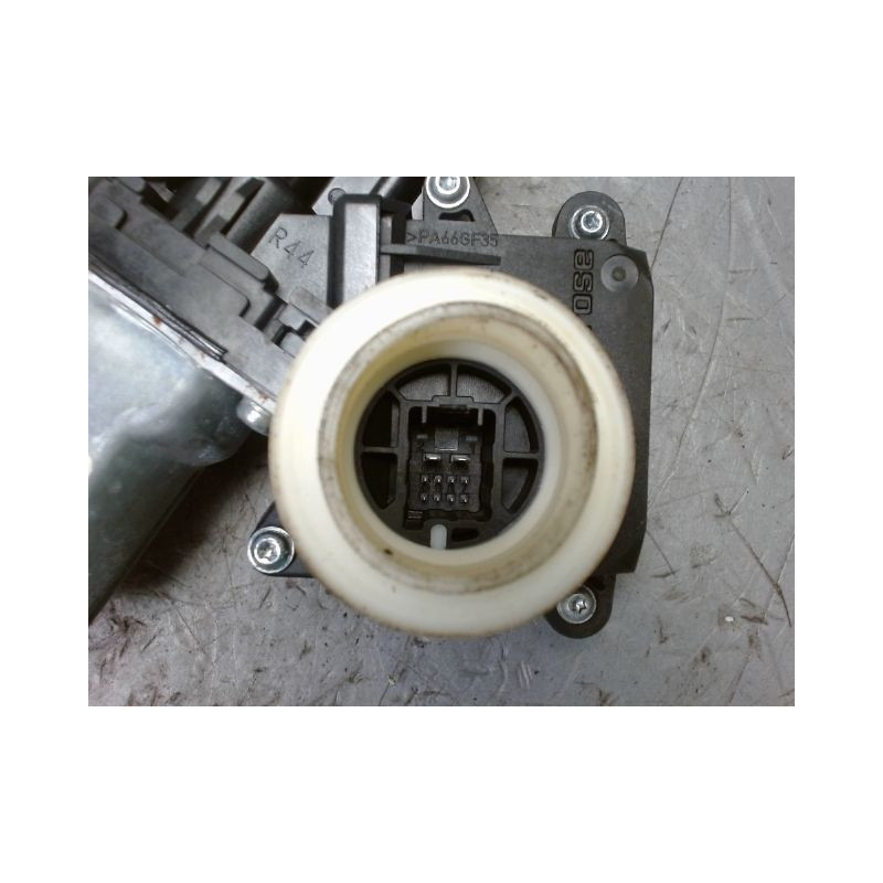 MECANISME+MOTEUR LEVE-GLACE AVANT DROIT TOYOTA AURIS
