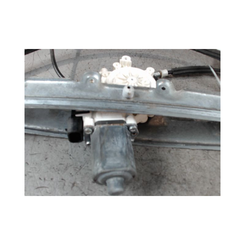 MECANISME+MOTEUR LEVE-GLACE AVANT DROIT MITSUBISHI COLT CZ 2005-
