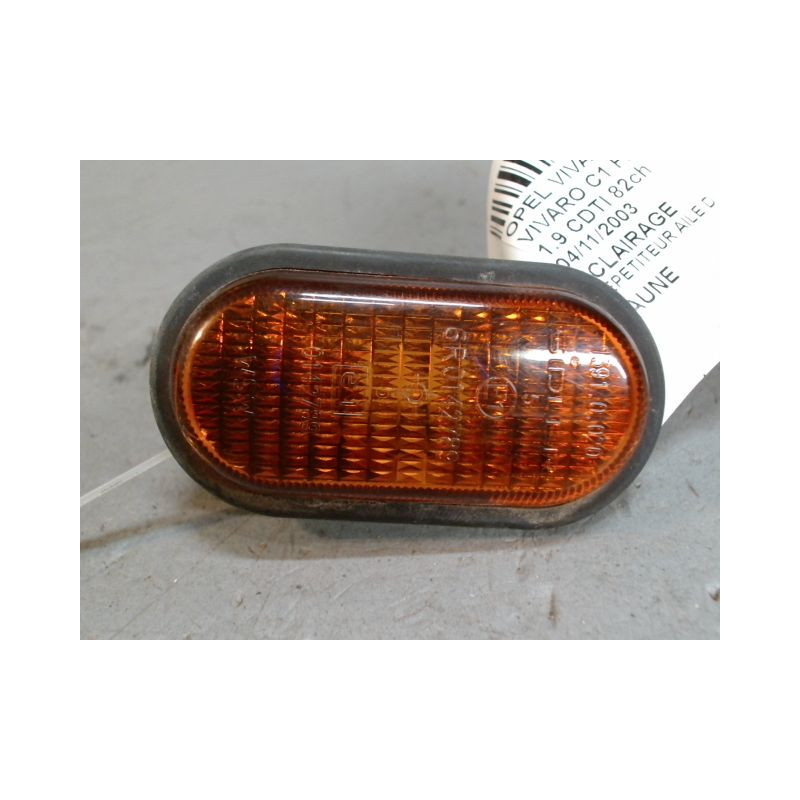 REPETITEUR AILE DROIT OPEL VIVARO C1 F2700 4P