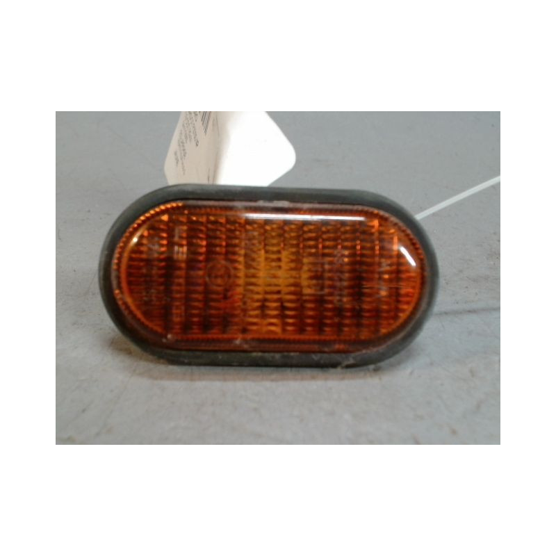 REPETITEUR AILE GAUCHE OPEL VIVARO C1 F2700 4P