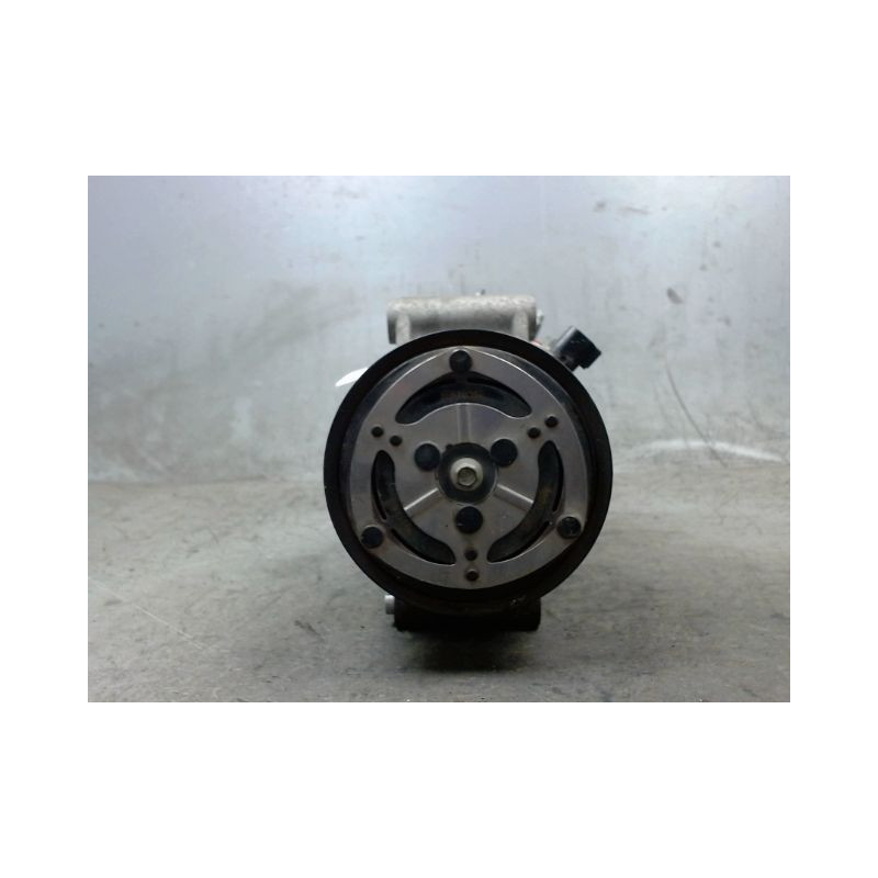 COMPRESSEUR AIR CONDITIONNE FORD FIESTA