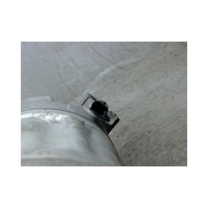 COMPRESSEUR AIR CONDITIONNE FORD FIESTA