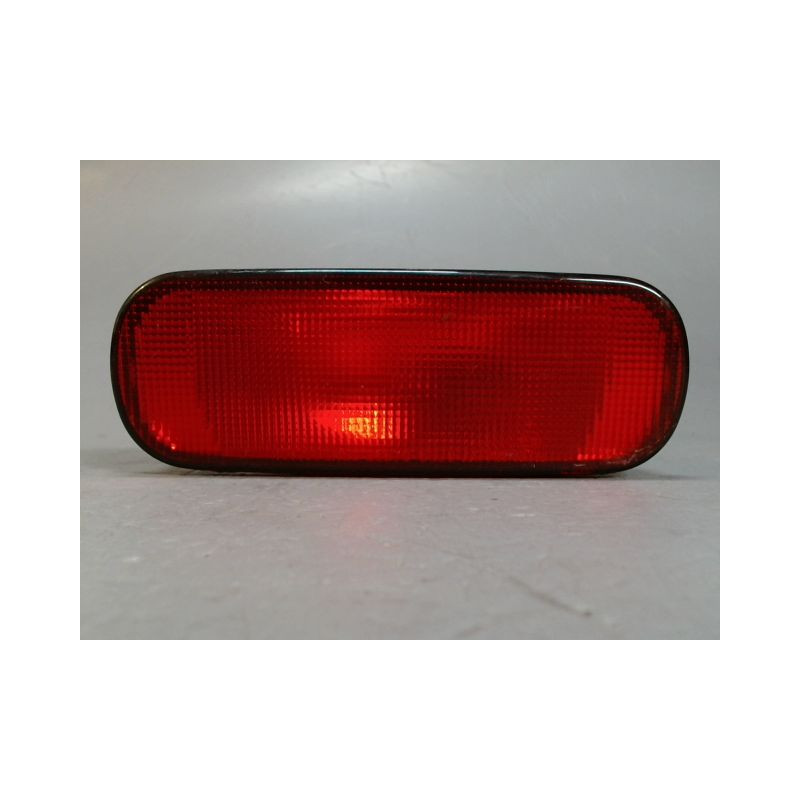 FEU BROUILLARD CENTRAL ARRIERE SUZUKI SWIFT