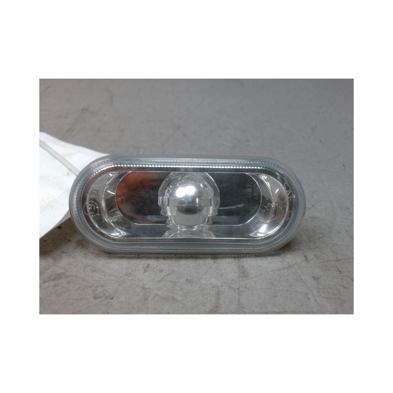 REPETITEUR AILE DROIT VOLKSWAGEN POLO 02-05