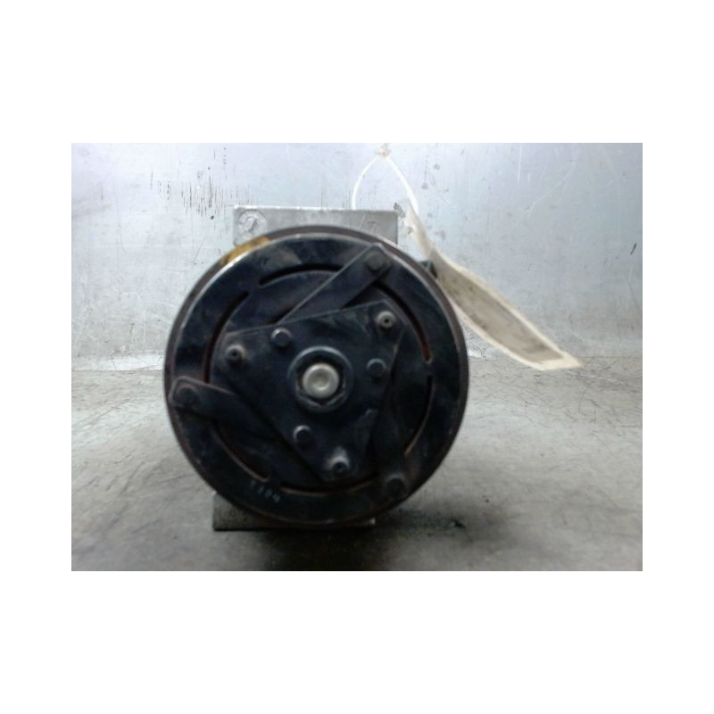 COMPRESSEUR AIR CONDITIONNE RENAULT TRAFIC