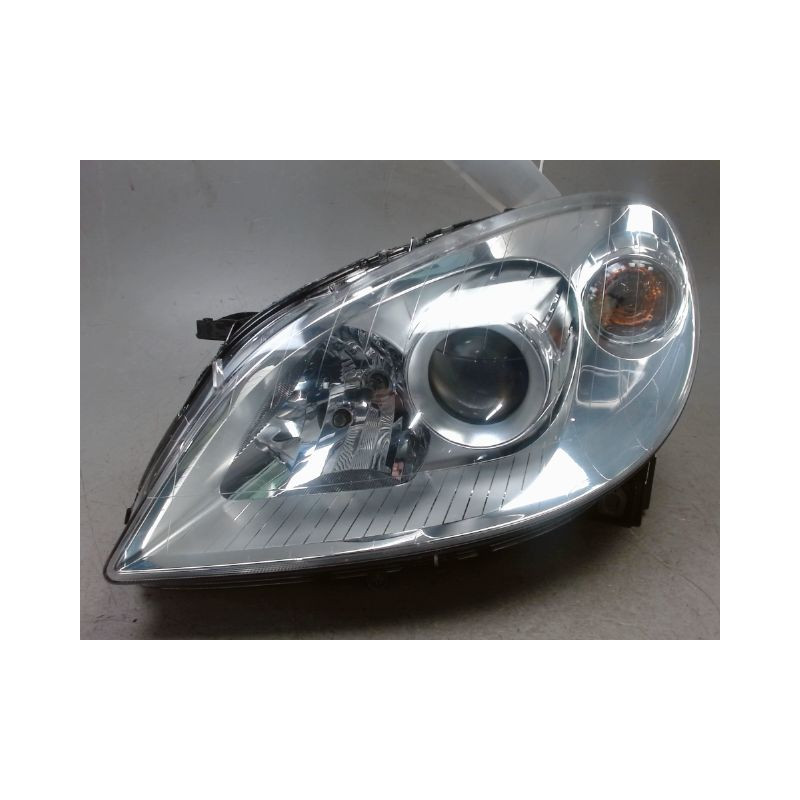 PHARE GAUCHE MERCEDES CLASSE B