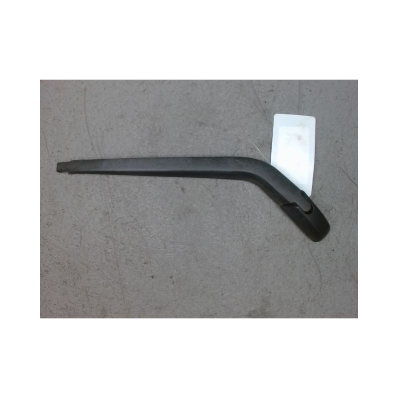 BRAS ESSUIE-GLACE ARRIERE TOYOTA AURIS 2007-