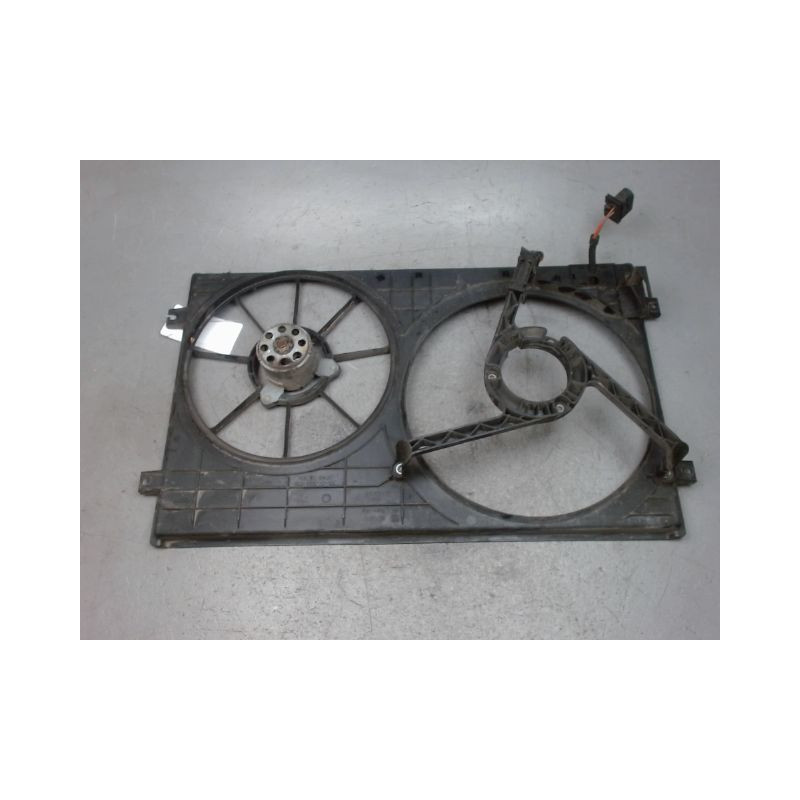 SUPPORT DE VENTILATEUR VOLKSWAGEN GOLF IV 98-2004