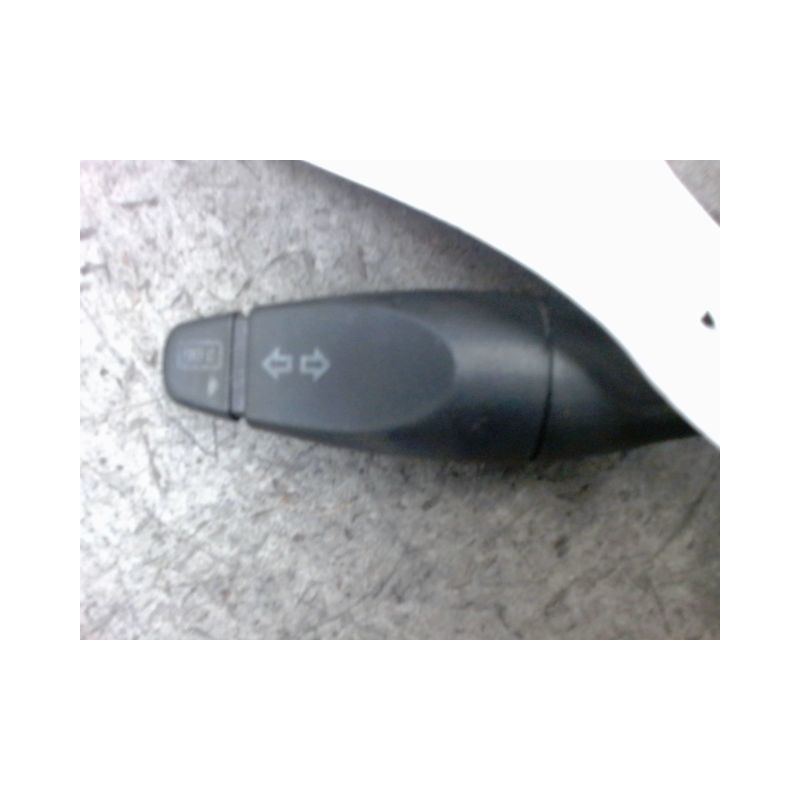 COMMANDE CLIGNOTANT FORD FOCUS 98-04