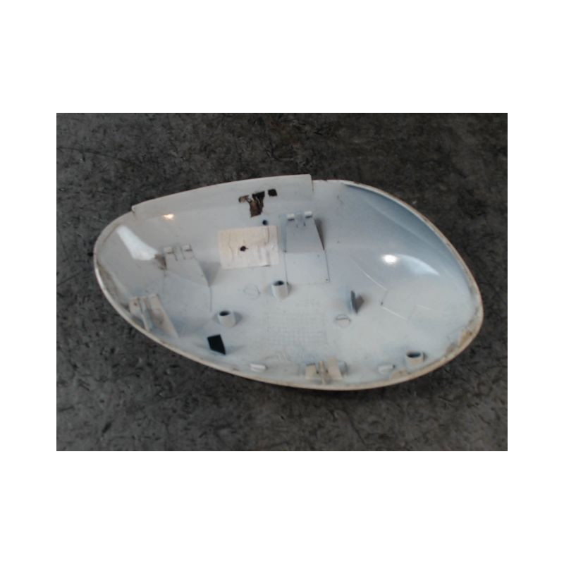 CARENAGE RETROVISEUR EXTERIEUR GAUCHE PEUGEOT 107