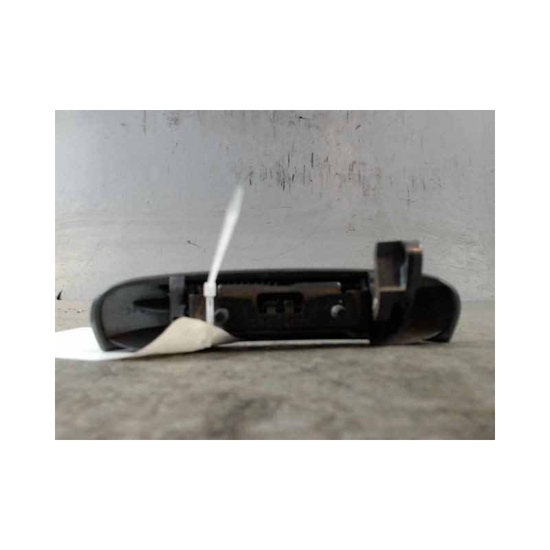 POIGNEE EXTERIEURE PORTE AVANT DROIT MITSUBISHI COLT CZ 2005-