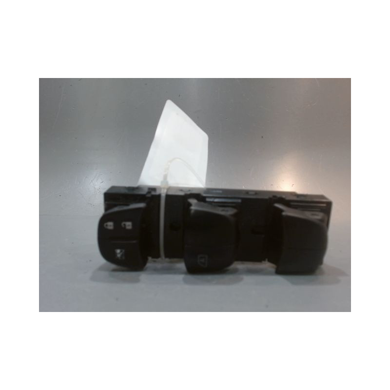 COMMANDE LEVE-GLACE PORTE AVG NISSAN QASHQAI