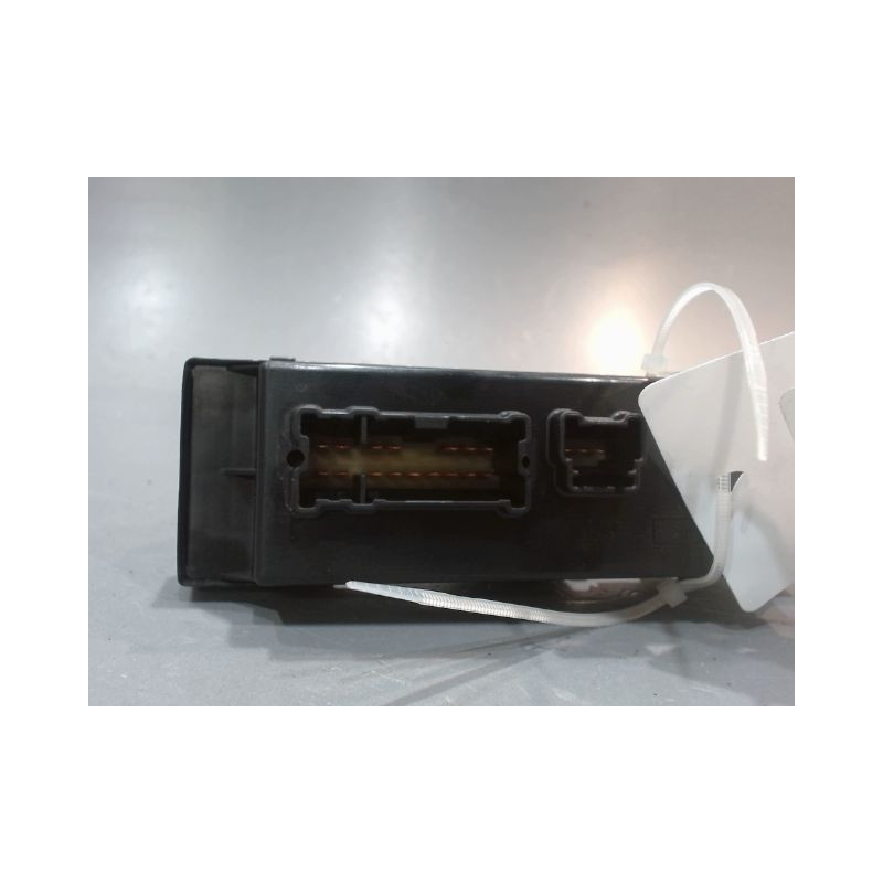 COMMANDE LEVE-GLACE PORTE AVG NISSAN QASHQAI