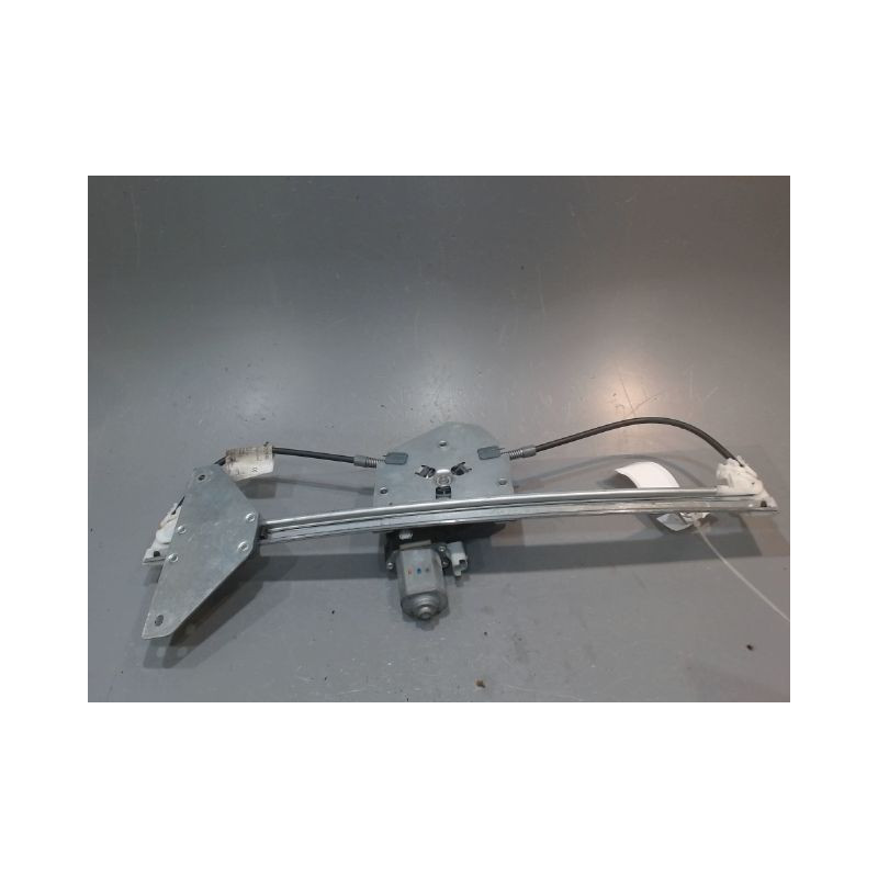 MECANISME+MOTEUR LEVE-GLACE AVANT DROIT NISSAN QASHQAI