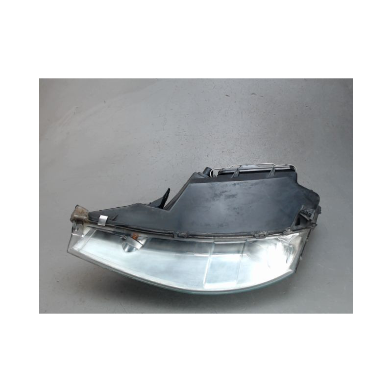 PHARE DROIT FORD FOCUS