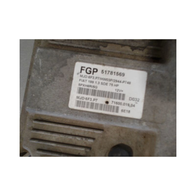 CALCULATEUR MOTEUR FIAT PUNTO
